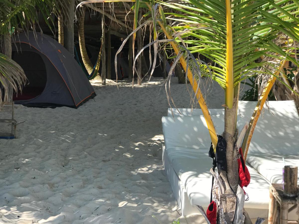 Chavez Eco Beach Camping And Cabanas トゥルム エクステリア 写真